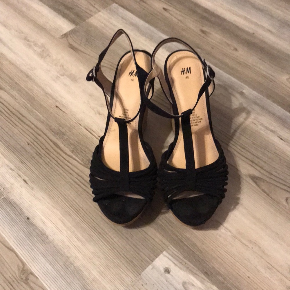 HM SHOES. Sz8.5